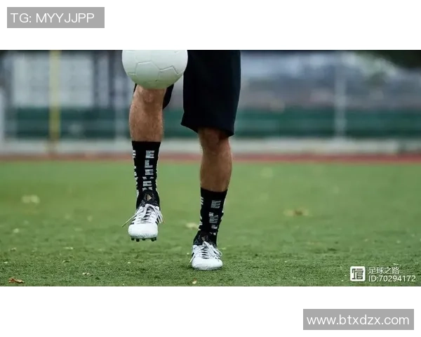 掌握足球踮球技巧的详细指南与实用练习方法分享